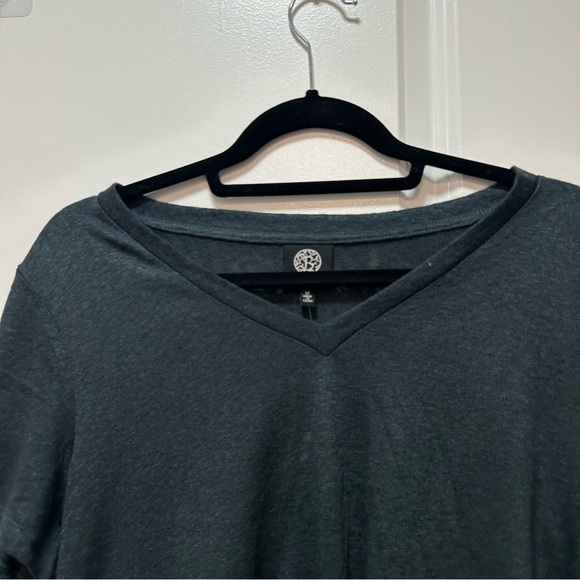 Bobeau Charcoal V-Neck Twist Tee - Picture 4 of 7